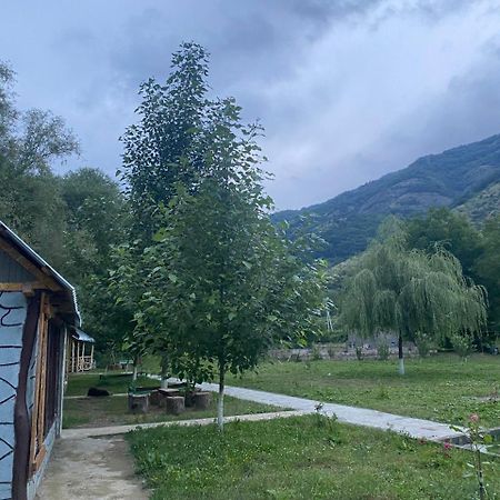 Basuta Guesthouse Капан Экстерьер фото