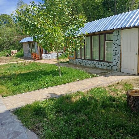 Basuta Guesthouse Капан Экстерьер фото