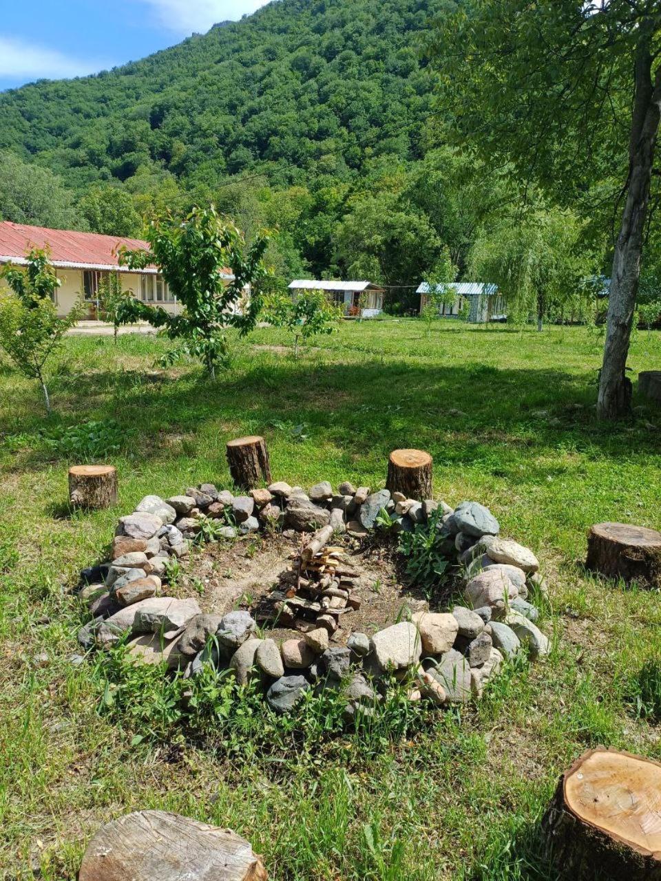 Basuta Guesthouse Капан Экстерьер фото