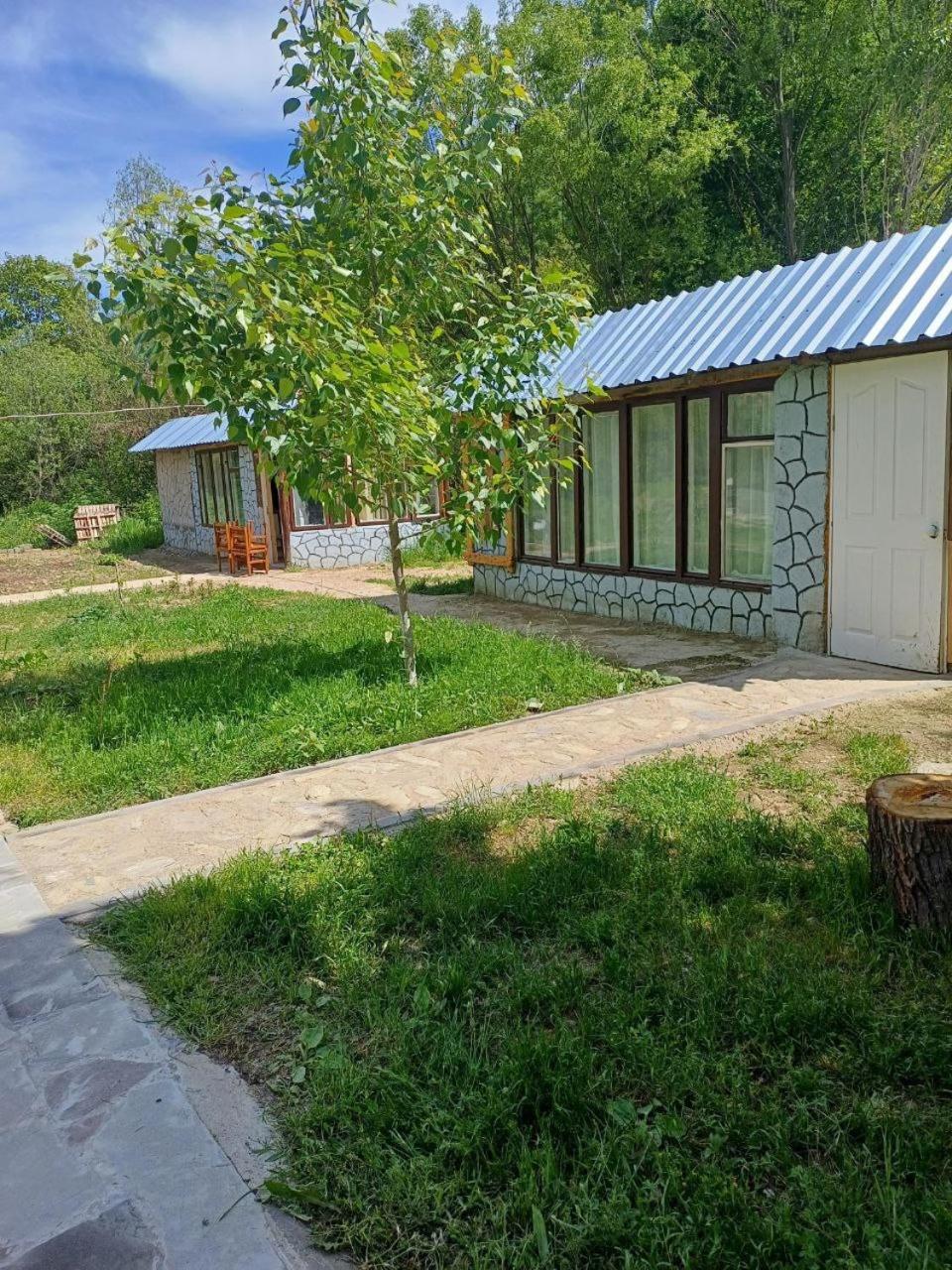 Basuta Guesthouse Капан Экстерьер фото