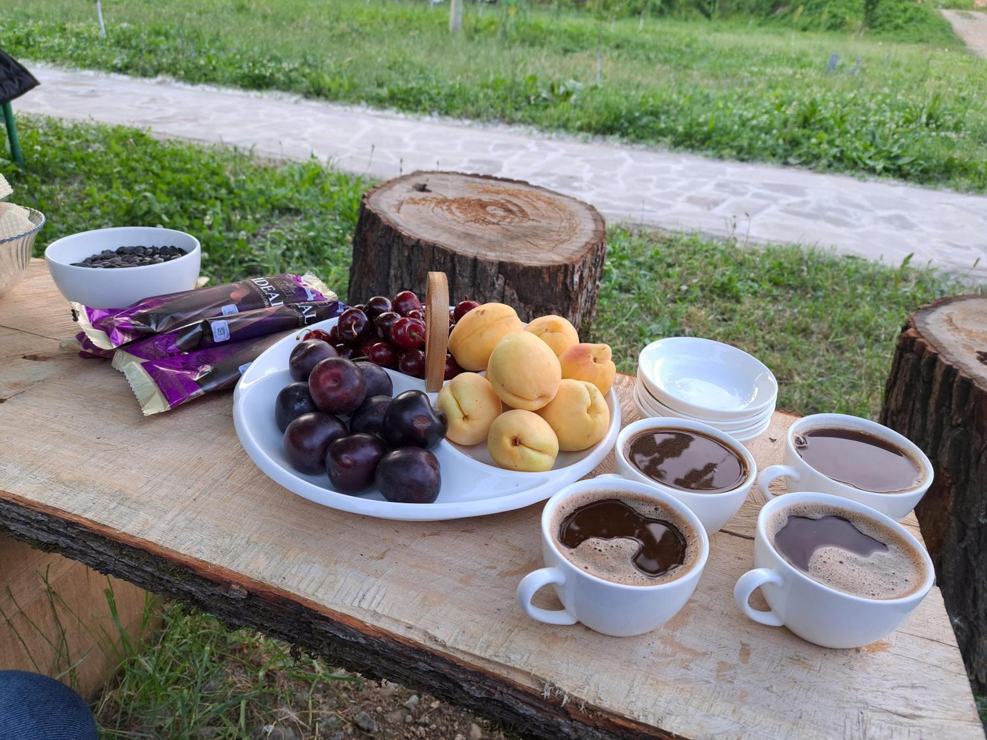 Basuta Guesthouse Капан Экстерьер фото